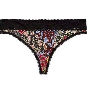 NWT Torrid floral wide lace thong panty size 3